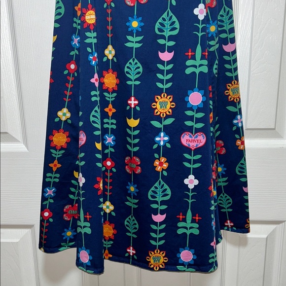 DisneyParks It’s A Small World Dress - Size X-Large - Picture 6 of 9